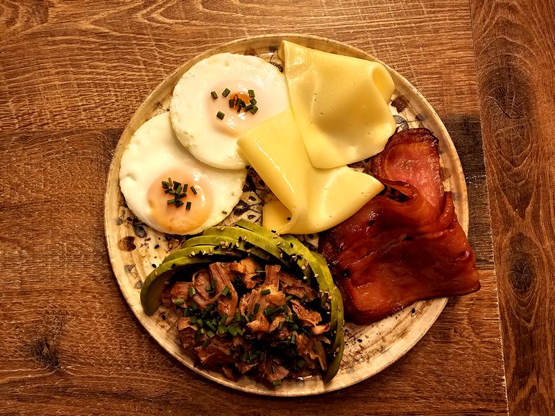 Mokambo Sevilla. Detapasconchencho