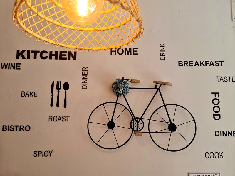 Mokambo Sevilla. Detapasconchencho