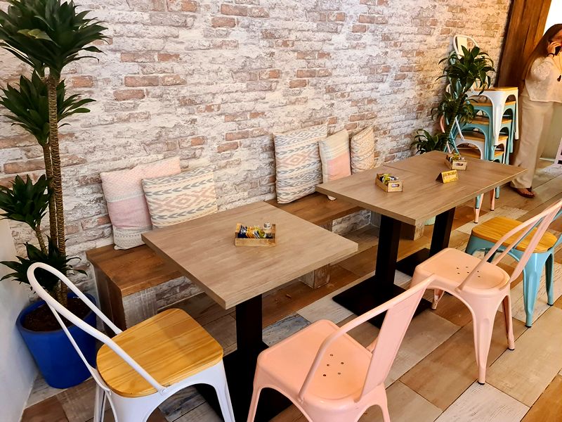 Mokambo Sevilla. Detapasconchencho