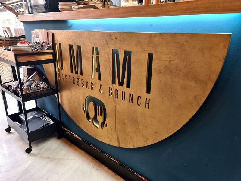 Umami Gastrobar & Brunch. Detapasconchencho