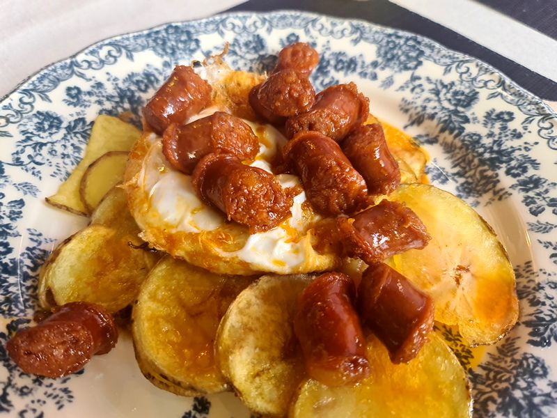 Carmen y Vino. Detapasconchencho