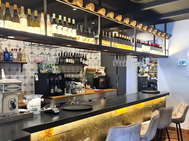 Carmen y Vino. Detapasconchencho