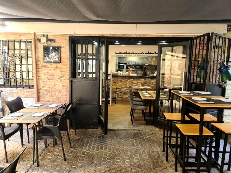 Javier Guardiola Tapas y Vinos. Detapasconchencho