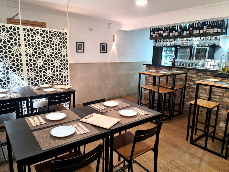 Javier Guardiola Tapas y Vinos. Detapasconchencho