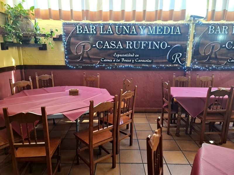 Bar La una y media Casa Rufino. Detapasconchencho