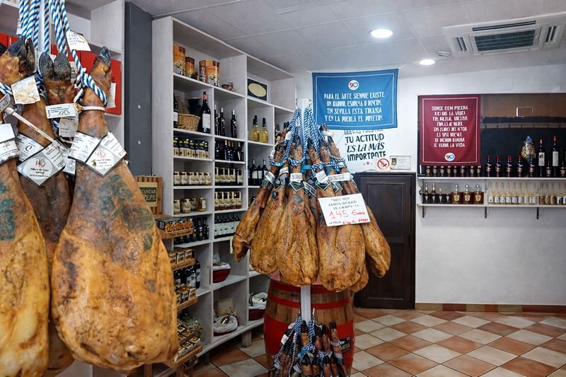 Mamá Conchita Tienda Bar. Detapasconchencho